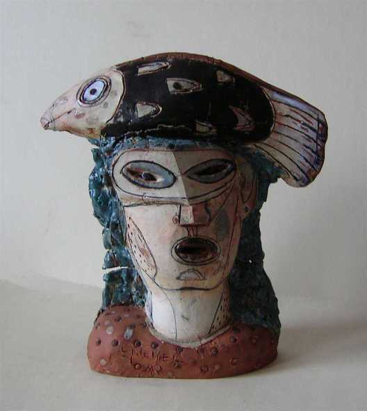 Maske mit Kopfschmuck, Terrakotta glasiert